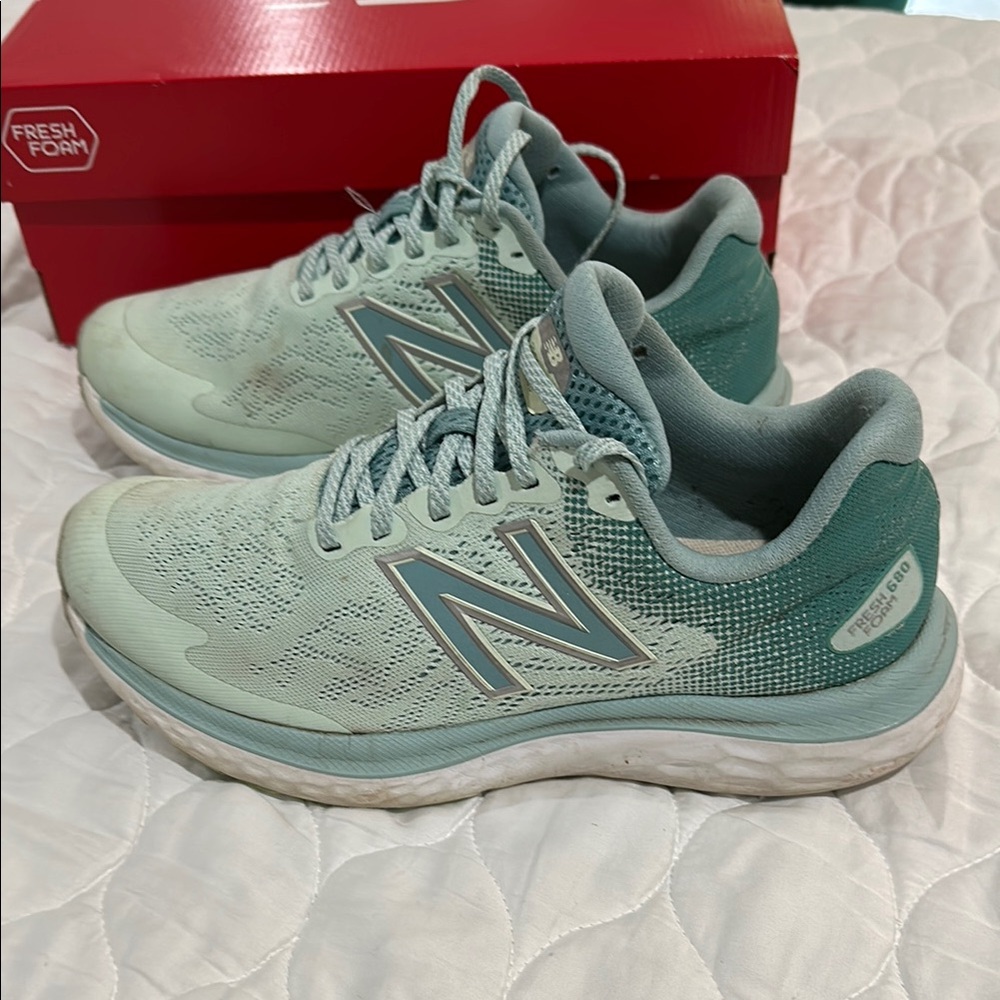 New Balance Fresh Foam Green Athletic Shoes with Cushioned Comfort 9 W